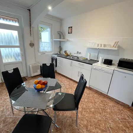 Appartamento Vár-lak