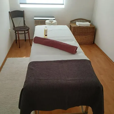 Var-lak Apartment *