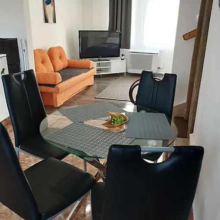 Var-lak Apartment Balatonfuzfo