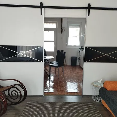 Vár-lak * Balatonfůzfő